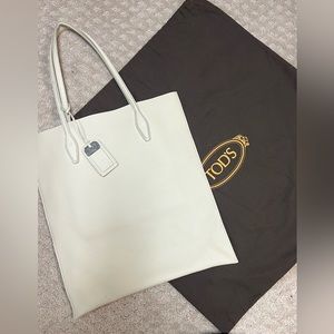 Gorgeous Leather Tod’s Tote Bag
